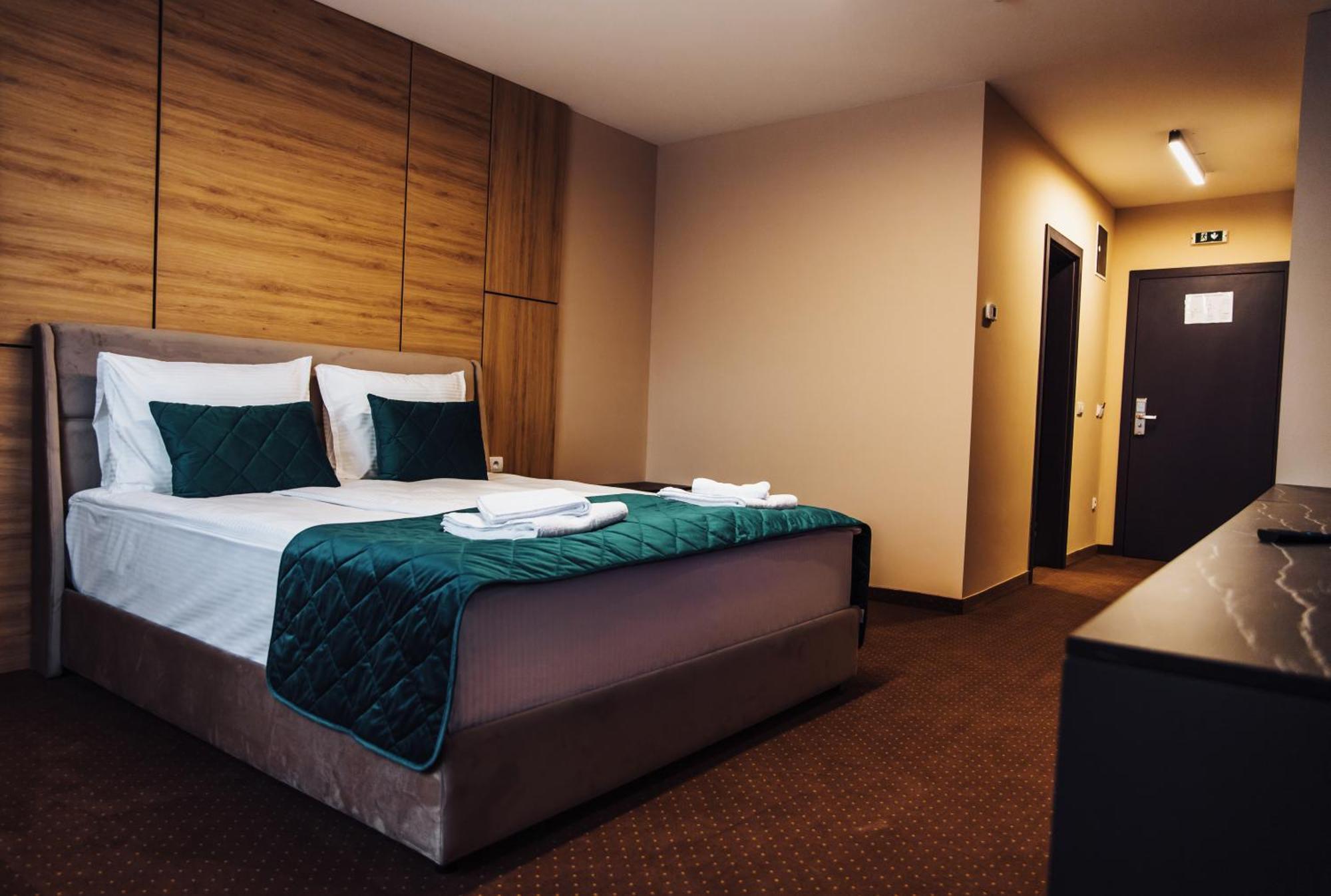 Hotel Brcko Gas Sarajevo Lukavica Zimmer foto